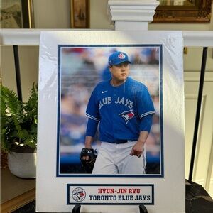 Hyun-jin Ryu Toronto Blue Jays 8x10 Matted Photo MLB Baseball Display Gift